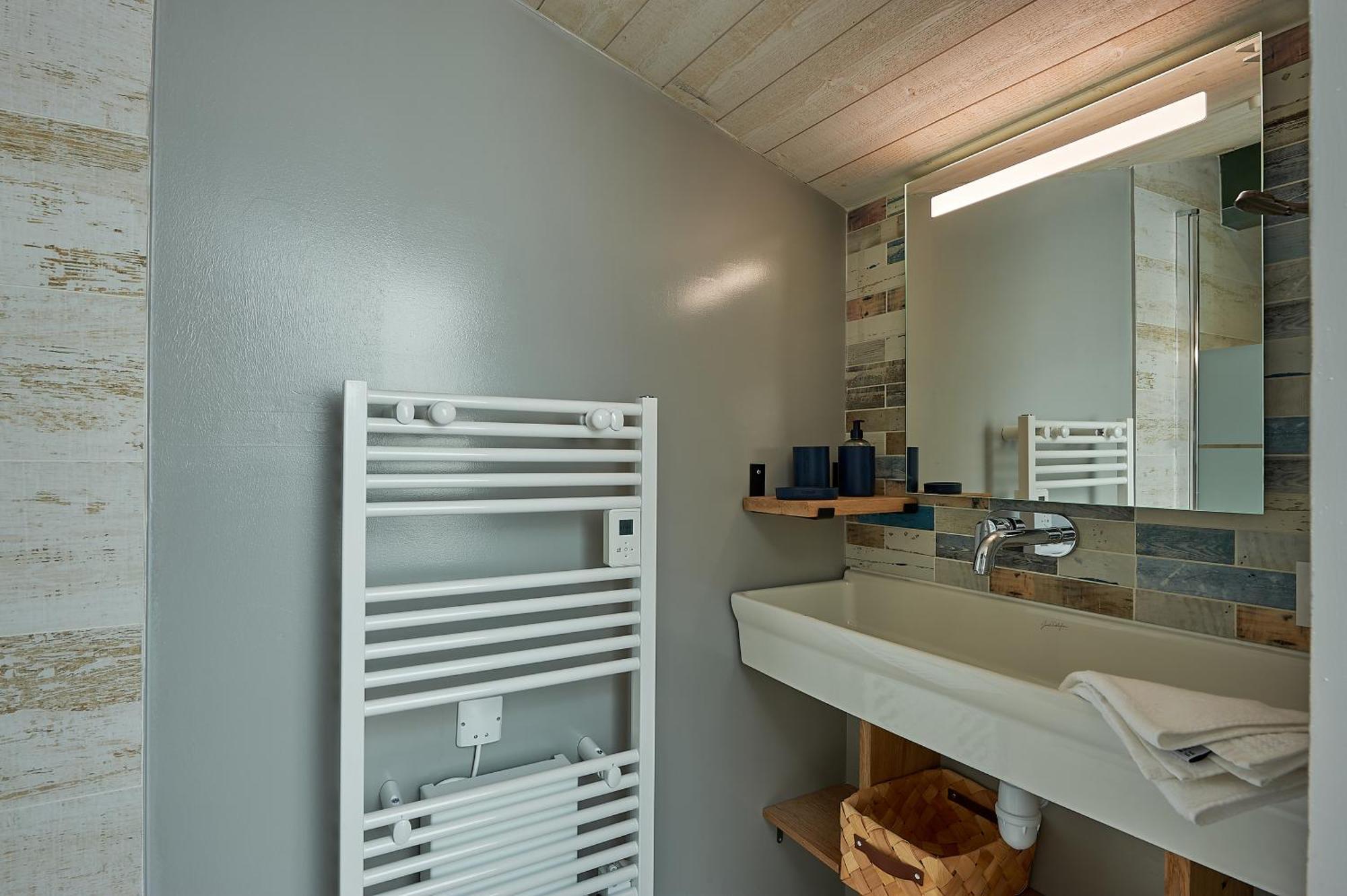 Le Repaire Lagardere Bed and Breakfast Lussac  Buitenkant foto