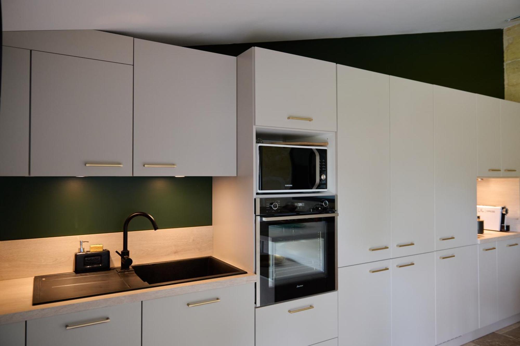 Le Repaire Lagardere Bed and Breakfast Lussac  Buitenkant foto